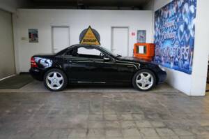 Image 29/33 de Mercedes-Benz SLK 320 (2000)