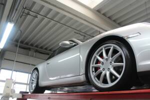 Image 37/50 of Porsche 911 Carrera S (2004)