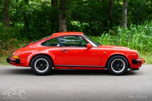 Image 30/63 of Porsche 911 Carrera 3.2 (1986)
