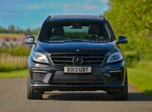 Image 3/49 of Mercedes-Benz ML 63 AMG (2013)