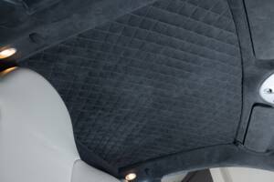 Image 20/31 de Aston Martin V12 Vanquish (2004)