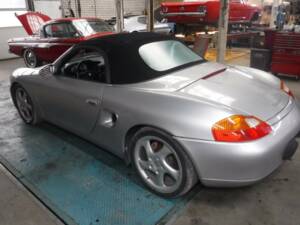 Immagine 36/37 di Porsche Boxster S (2000)