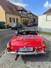 Image 29/81 de MG MGB (1976)