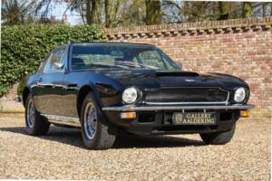 Image 18/50 of Aston Martin DBS V8 (1972)