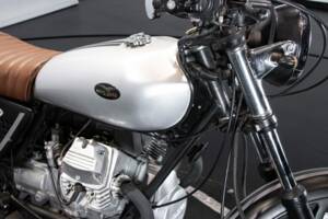 Bild 13/50 von Moto Guzzi V 35 III (1986)