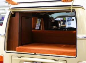 Afbeelding 34/36 van Volkswagen T2b Westfalia (1974)