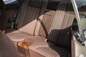 Immagine 23/73 di Mercedes-Benz 300 CE (1991)