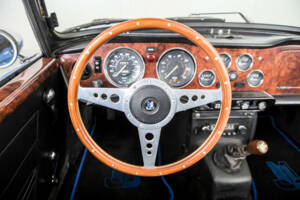 Immagine 8/50 di Triumph TR 6 (1973)