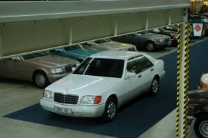 Bild 4/50 von Mercedes-Benz 300 SE (1992)