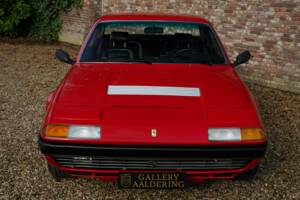 Image 14/50 de Ferrari 365 GT4 2+2 (1974)