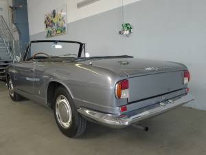 Bild 32/34 von Lancia Flavia 1.8 Iniezione (Vignale) (1966)
