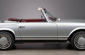 Bild 10/44 von Mercedes-Benz 280 SL (1970)