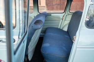 Image 47/66 of Renault R 4 Super (1962)