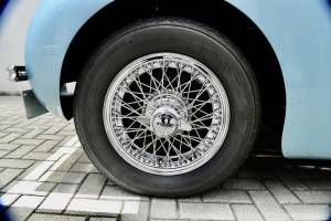 Image 36/50 of Jaguar XK 120 OTS (1952)