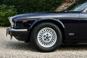 Imagen 21/50 de Jaguar XJ 12 (1985)