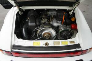 Bild 44/51 von Porsche 911 Carrera 3.2 (1986)
