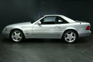 Image 45/49 of Mercedes-Benz SL 500 (2001)