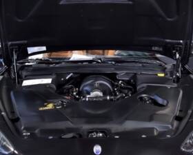 Bild 54/59 von Maserati GranCabrio 4.7 (2010)