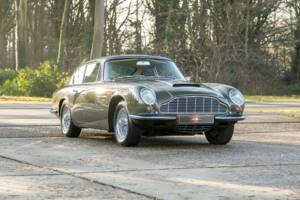 Immagine 9/36 di Aston Martin DB 6 Mk II (1970)