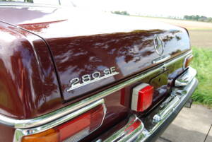 Image 25/58 of Mercedes-Benz 280 SE (1968)