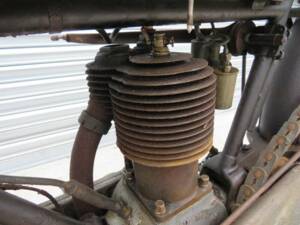 Image 16/47 of Triumph Model H (1919)
