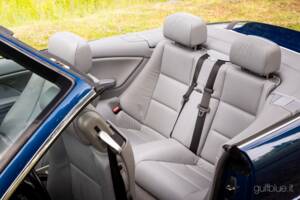 Image 24/56 of BMW 323Ci (2000)