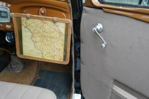 Image 25/50 of FIAT 1100 B (1947)