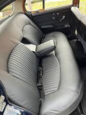 Image 15/51 of Jaguar 420 (1967)