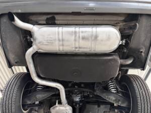 Bild 19/54 von Mercedes-Benz 300 TD Turbo (1993)