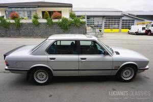 Image 10/59 of BMW 528i (1982)