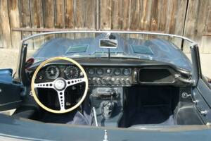 Imagen 12/20 de Jaguar E-Type 4.2 (1967)