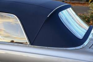 Image 29/50 of Mercedes-Benz 220 SE b (1966)