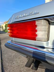 Immagine 33/36 di Mercedes-Benz 500 SL (1985)