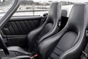 Image 64/132 of Porsche 911 Speedster 3.2 (1989)