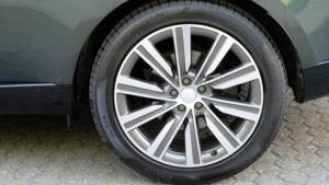 Image 29/61 of Land Rover Range Rover D350 (2025)