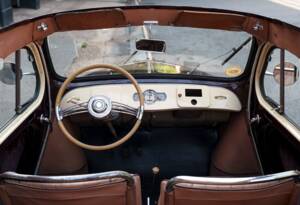 Immagine 21/33 di Renault 4 CV Décapotable (1951)
