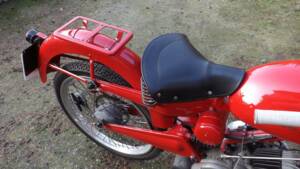 Immagine 20/41 di Moto Guzzi Motoleggera 65 (1952)
