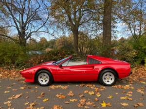 Immagine 31/50 di Ferrari 308 GTS Quattrovalvole (1983)