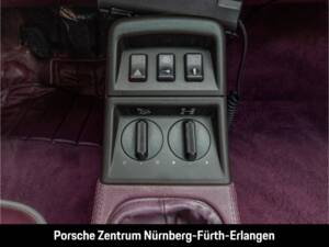 Bild 32/48 von Porsche 911 Carrera 4 (1991)
