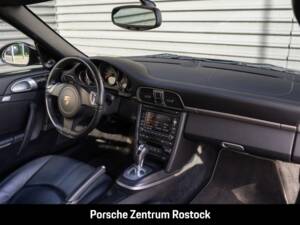 Immagine 17/26 di Porsche 911 Carrera (2011)