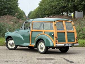 Image 25/26 of Morris Minor 1000 Traveller (1971)