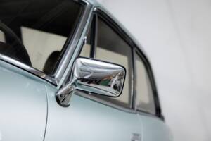 Image 19/24 de Peugeot 504 Coupé (1981)