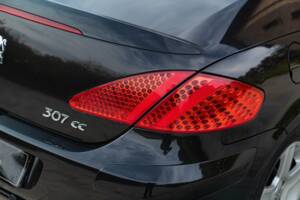 Bild 25/50 von Peugeot 307 CC 2.0i (2004)