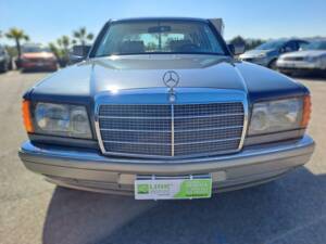 Image 21/50 of Mercedes-Benz 300 SE (1990)