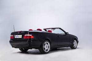 Image 14/39 of Mercedes-Benz CLK 230 Kompressor (2002)