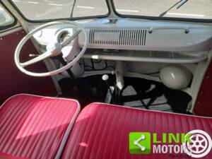 Image 9/10 of Volkswagen T1 minibus (1964)