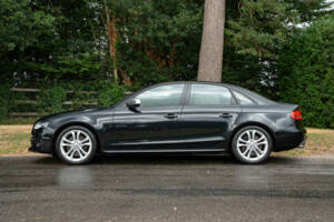 Image 11/50 of Audi S4 (2010)