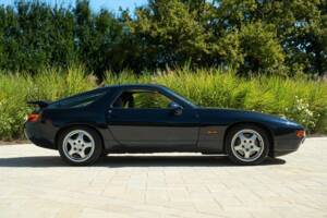 Afbeelding 14/50 van Porsche 928 GTS (1992)