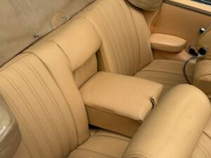 Bild 13/50 von Mercedes-Benz 220 SE b (1966)