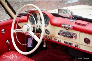 Image 13/61 of Mercedes-Benz 190 SL (1959)